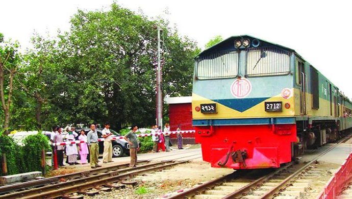 ফেঞ্চুগঞ্জে জালালাবাদ এক্সপ্রেসের বগি লাইনচ্যুত: সিলেটের সঙ্গে সারাদেশের রেল যোগাযোগ বন্ধ
