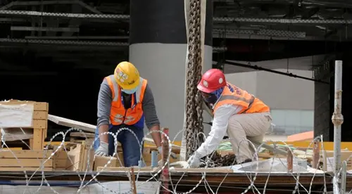 সৌদি আরবে ঐতিহাসিক সিদ্ধান্ত: ‘আধুনিক দাসপ্রথা’ খ্যাত কাফালা ব্যবস্থা বাতিল ঘোষণা