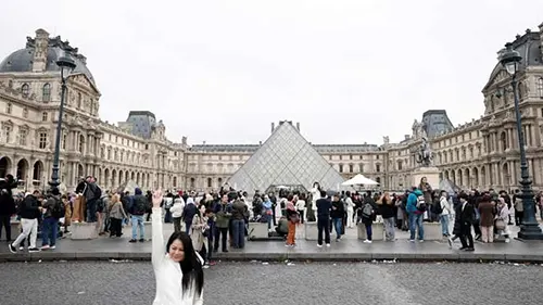 ল্যুভর মিউজিয়ামে অলংকার চুরির ঘটনায় দুই সন্দেহভাজন গ্রেপ্তার, একজন আলজেরিয়ায় পালানোর চেষ্টায় ছিল