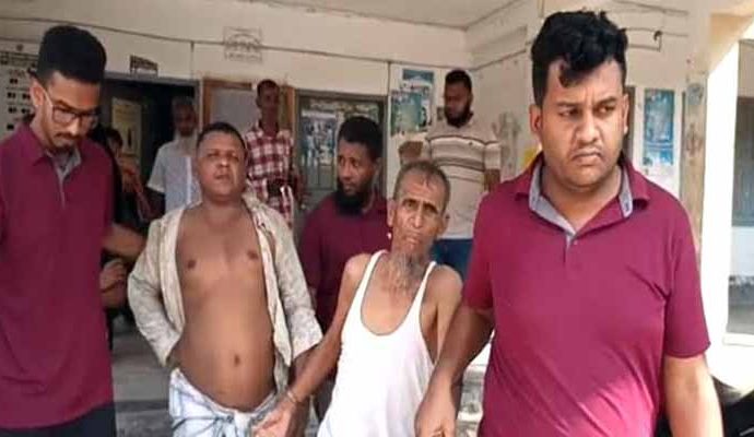 ব্যাংক থেকে গ্রাহকের টাকা ছিনতাই করে পালানোর সময় গৌরনদীতে গণপিটুনি খেলো ২ ছিনতাইকারী