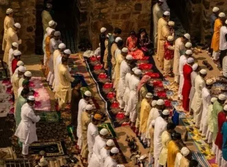 টুপি ছাড়া কি নামাজ হবে? নামাজে টুপি পরার বিধান ও ইসলামের দৃষ্টিভঙ্গি কী?