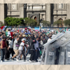 Clashes Erupt in Mexico City Anti-Government Rally Over 120 Injured Including 100 Officers
