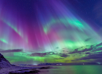  মহাকাশ থেকে মনোরম অরোরা বোরিয়ালিসের দৃশ্য ধারণ করলেন নাসার মহাকাশচারী