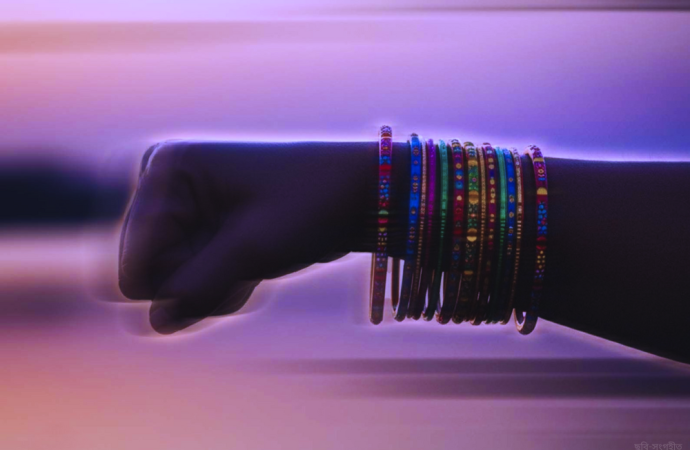 মাগুরায় নারীর ঘুষিতে পালালো ৩ ছিনতাইকারী