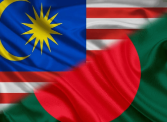 ‘বাড়ি-জমি বেচে ৩০ হাজার রিংগিত দিয়েও কাজ পান না’ – প্রাক্তন মন্ত্রীর চাঞ্চল্যকর তথ্য