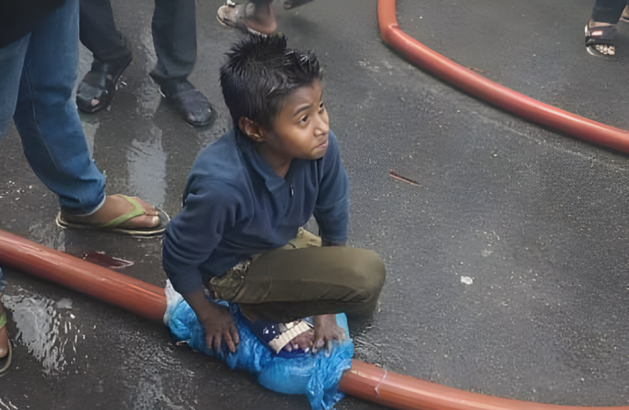 ২০১৯ সালে এফআর টাওয়ারে আগুন নেভাতে গিয়ে নায়ক বনে যাওয়া নাঈম, ৬ বছর পর নিজের ঘর বাঁচাতে পারলেন না