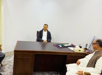  বিএনপি ভারপ্রাপ্ত চেয়ারম্যান গুলশানের বাসভবন কার্যালয়ে নেতা-কর্মীদের সঙ্গে সাক্ষাৎ করলেন, নির্বাচনী প্রস্তুতি নিয়ে আলোচনা