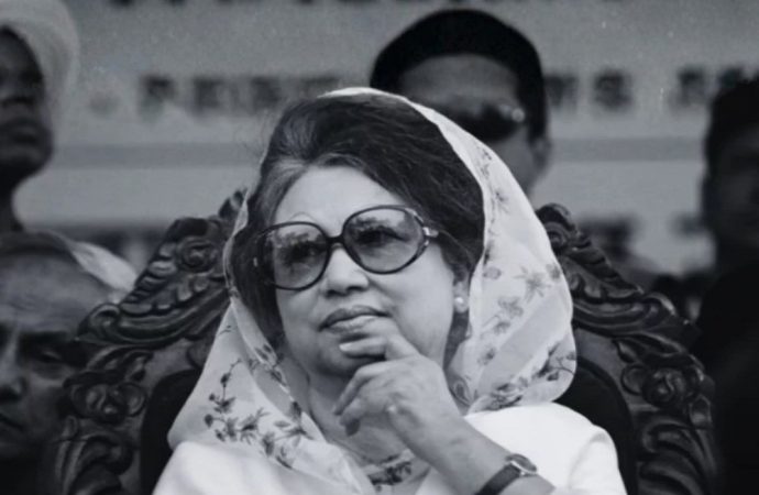 বুধবার বাদ জোহর মানিক মিয়া অ্যাভিনিউতে খালেদা জিয়ার জানাজা