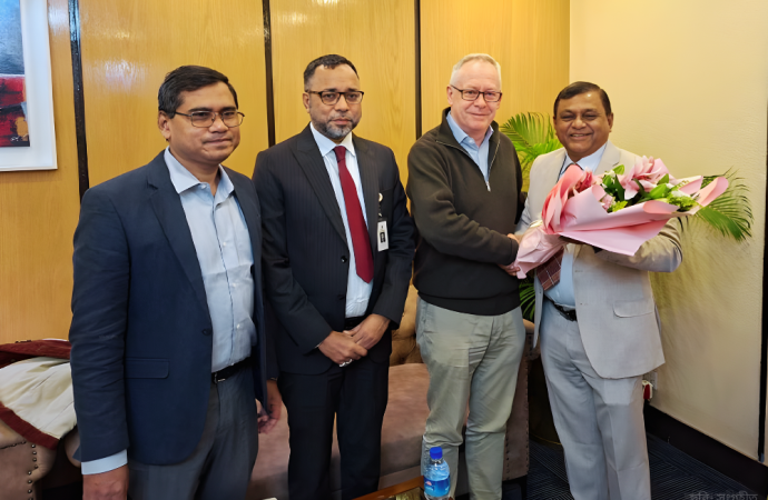 খালেদা জিয়ার চিকিৎসায় এভারকেয়ার হাসপাতালে বিদেশি বিশেষজ্ঞ