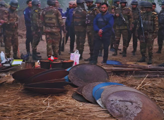 মাদারীপুরে যৌথ বাহিনীর বড় সাফল্য: ৫ ঘণ্টার অভিযানে বিপুল অ,স্ত্র ও ক’কটেল উদ্ধার