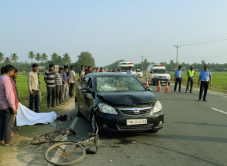ঝিনাইদহে সড়ক দুর্ঘটনা: প্রাইভেটকারের চাপায় সাইকেল আরোহীর মৃত্যু