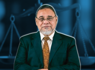 প্রধান নির্বাচন কমিশনারের বিরুদ্ধে আদালত অবমাননার রুল জারি করেছেন হাইকোর্ট