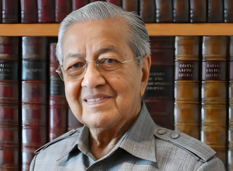 বাসায় পড়ে গিয়ে আহত মাহাথির মোহাম্মদ হাসপাতালে ভর্তি