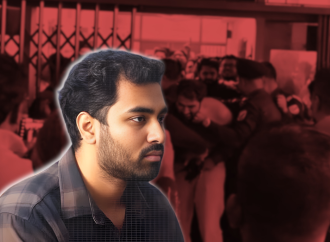 নারী ওয়াশরুমে গোপন ক্যামেরা: টাঙ্গাইলে ইন্টার্ন চিকিৎসক আটক, উত্তাল হাসপাতাল প্রাঙ্গণ