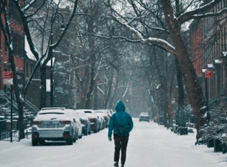 যুক্তরাষ্ট্রে ভয়াবহ তুষারঝড়: ৭ জনের প্রাণহানি ও ১০ লাখ মানুষ বিদ্যুৎহীন