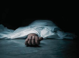 ঢামেক হাসপাতালের নতুন ভবন থেকে লাফিয়ে রোগীর মৃত্যু: নেপথ্যে অসুস্থতা ও আর্থিক অনটন