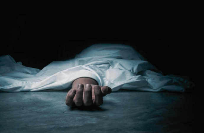 ঢামেক হাসপাতালের নতুন ভবন থেকে লাফিয়ে রোগীর মৃত্যু: নেপথ্যে অসুস্থতা ও আর্থিক অনটন