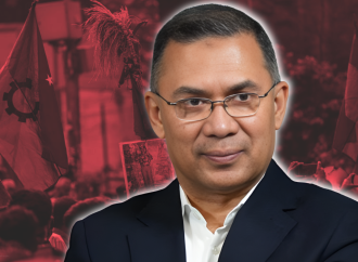 সিলেটে মাজার জিয়ারতের মাধ্যমে নির্বাচনী প্রচার শুরু করছেন তারেক রহমান