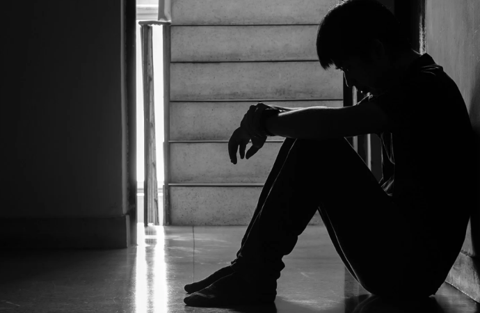 বাংলাদেশে আত্মহত্যার ভয়াবহ চিত্র: দৈনিক গড়ে ৪১টি প্রাণহানি