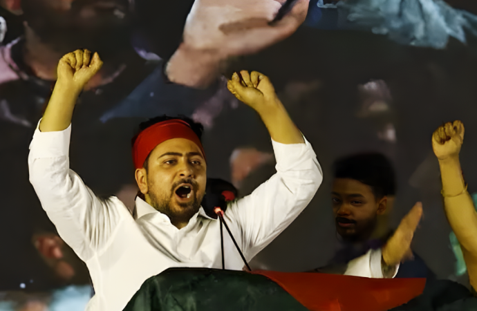 মোবাইল নিষেধাজ্ঞা প্রত্যাহার না করলে ইসি ঘেরাওয়ের আলটিমেটাম নাহিদ ইসলামের