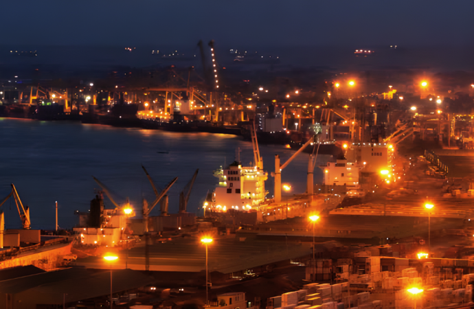 চট্টগ্রাম বন্দরে আবারও অনির্দিষ্টকালের ধর্মঘট: চার দফা দাবিতে অনড় শ্রমিকরা