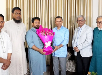 উপদেষ্টা ও এনসিপি আহ্বায়ক নাহিদ ইসলামের বাসায় তারেক রহমান: নতুন রাজনৈতিক ঐক্যের বার্তা