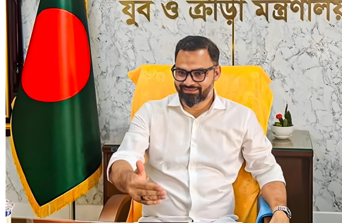 সচিবালয়ে প্রথম অফিস করলেন যুব ও ক্রীড়া প্রতিমন্ত্রী আমিনুল হক: ক্রীড়াঙ্গন সংস্কারে দিলেন বিশেষ বার্তা
