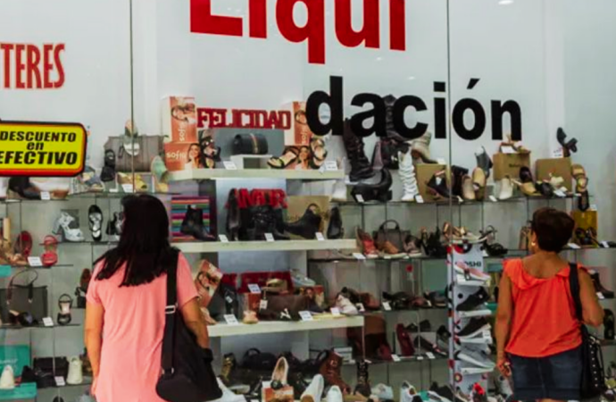 আর্জেন্টিনায় চরম অর্থনৈতিক বিপর্যয়: খাবার কিনতেও ঋণের ওপর নির্ভরশীল সাধারণ মানুষ