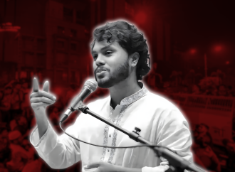 শহীদ ওসমান হাদির পরিবারকে ফ্ল্যাটের চাবি ও দলিল বুঝিয়ে দিলেন প্রধান উপদেষ্টা