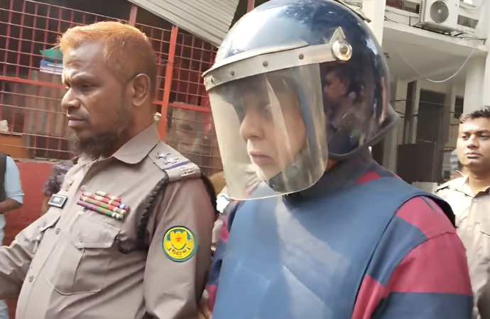 গৃহকর্মী নির্যাতন মামলায় বিমানের সাবেক এমডি দম্পতি রিমান্ডে