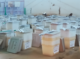 কড়া নিরাপত্তায় কেন্দ্রে কেন্দ্রে নির্বাচনী সরঞ্জাম: চূড়ান্ত পর্যায়ে ত্রয়োদশ জাতীয় সংসদ নির্বাচনের প্রস্তুতি