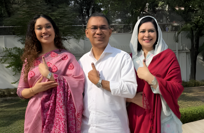 সপরিবারে নিজের ভোটাধিকার প্রয়োগ করলেন বিএনপির ভারপ্রাপ্ত চেয়ারম্যান তারেক রহমান