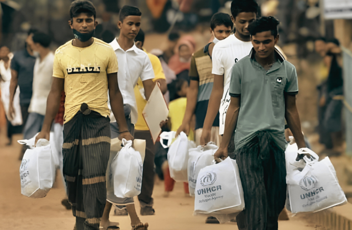 রোহিঙ্গাদের খাদ্য নিরাপত্তায় বড় ধাক্কা: মার্চেই শেষ হচ্ছে ডব্লিউএফপি-র বিশেষ বরাদ্দ