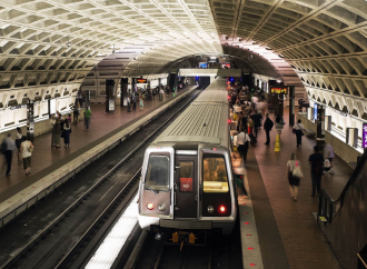 যুক্তরাষ্ট্রের সম্ভাব্য হামলার মুখে ইরানে জরুরি সতর্কতা: মেট্রো স্টেশন ও পার্কগুলো এখন আশ্রয়কেন্দ্র