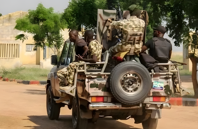 নাইজেরিয়ায় ভয়াবহ বন্দুকধারী হামলা: ১৬২ জনের প্রাণহানির ঘটনায় বিশ্বজুড়ে শোক