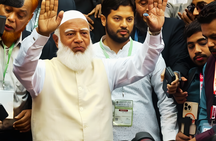 নির্বাচনের ফল মেনে নিলেন জামায়াত আমির: সংসদে ‘দায়িত্বশীল বিরোধী দল’ হওয়ার অঙ্গীকার