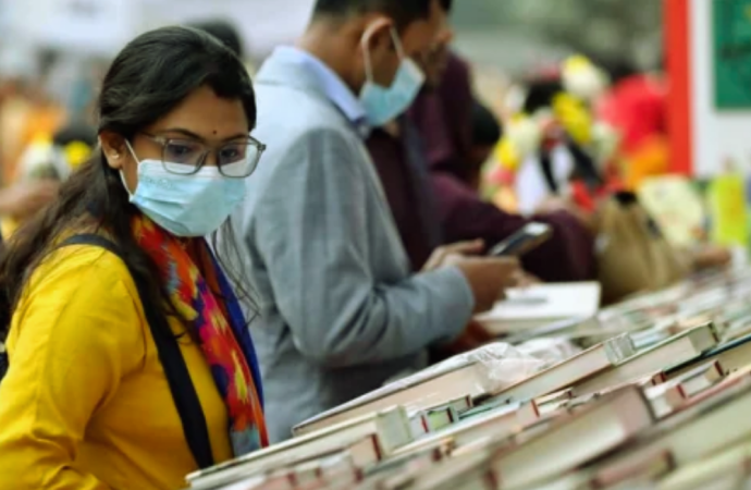 বইমেলা বর্জনের ঘোষণা ৩২১ প্রকাশকের: ২০ ফেব্রুয়ারি মেলা শুরুর সিদ্ধান্তে জটিলতা