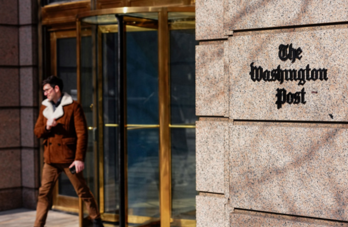 ওয়াশিংটন পোস্টের ৩৩ শতাংশ কর্মী ছাঁটাই: গণমাধ্যম খাতে নতুন অস্থিরতা
