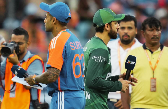 টি-টোয়েন্টি বিশ্বকাপে আজ ব্লকবাস্টার লড়াই: মুখোমুখি ভারত ও পাকিস্তান