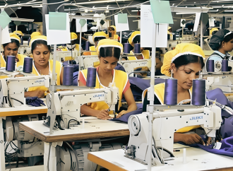 বাংলাদেশের টেক্সটাইল ও গার্মেন্টস শিল্পে মহাবিপর্যয়: বন্ধ হয়েছে কয়েকশ কারখানা