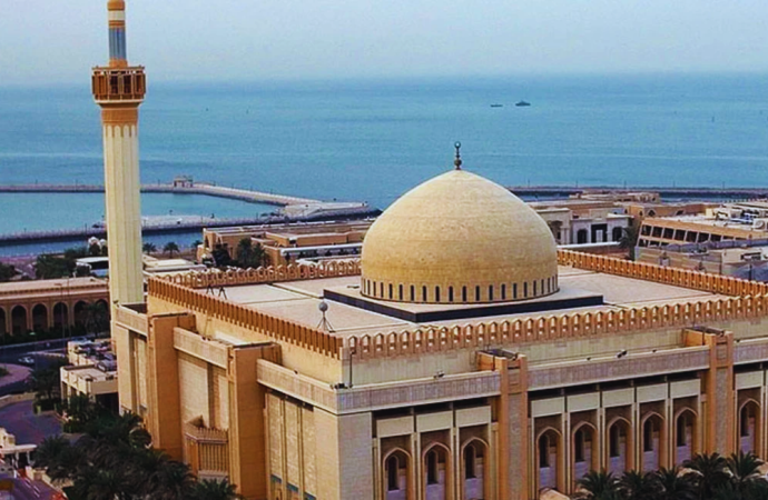 ইরানের হামলার শঙ্কা: কুয়েতে মসজিদে তারাবির নামাজ স্থগিতের নির্দেশ