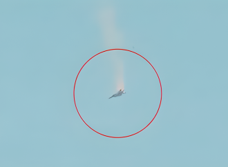 কুয়েতের আকাশসীমায় ইরানের মিসাইলের আঘাতে বিধ্বস্ত মার্কিন ‘F-15’ ফাইটার জেট