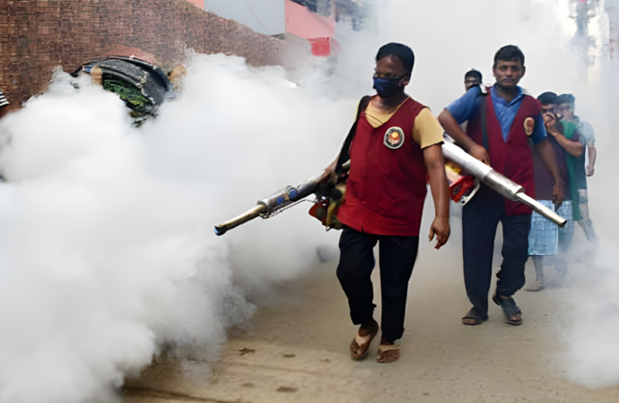 মশা নিয়ন্ত্রণে ঢাকা উত্তর সিটি কর্পোরেশনের সাড়াশি অভিযান: দিনে ৩ বার ওষুধ প্রয়োগের সিদ্ধান্ত