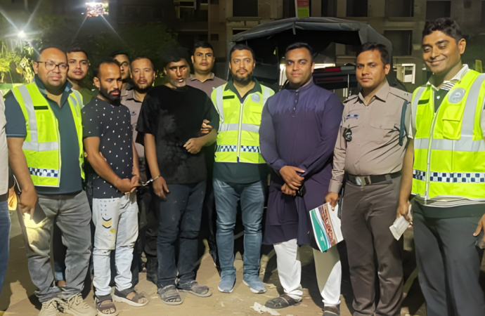 মোহাম্মদপুরে ছিনতাইয়ের শিকার দুদক মহাপরিচালক; মোবাইল উদ্ধার ও গ্রেফতার ১