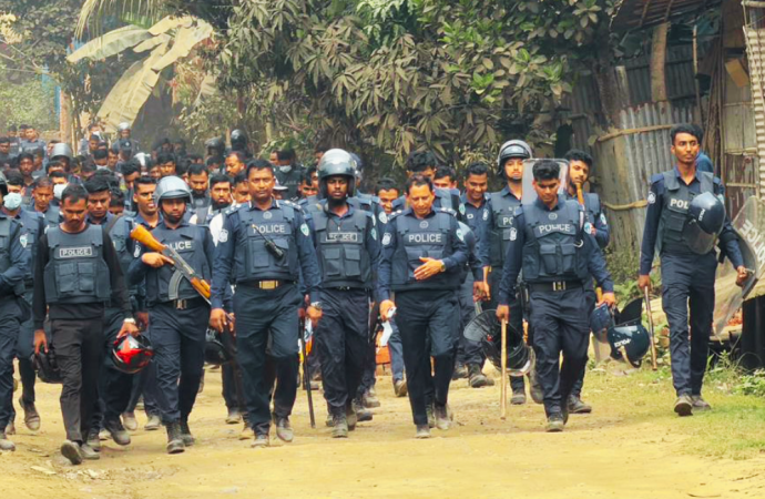 চট্টগ্রামের জঙ্গল সলিমপুরে যৌথ অভিযানে বিপুল অস্ত্র ও গোলাবারুদ উদ্ধার