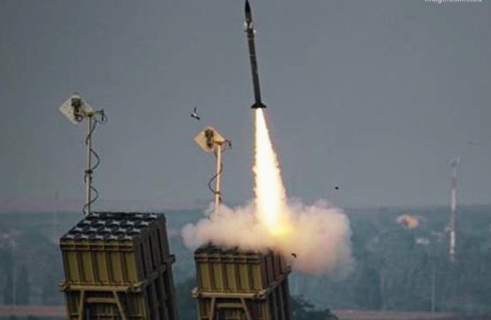 লেবাননের সশস্ত্র গোষ্ঠী হিজবুল্লাহ দাবি করেছে যে, তারা ইসরায়েলি একটি যুদ্ধজাহাজ লক্ষ্য করে সফলভাবে নৌ-ভিত্তিক ক্রুজ ক্ষেপণাস্ত্র হামলা চালিয়েছে