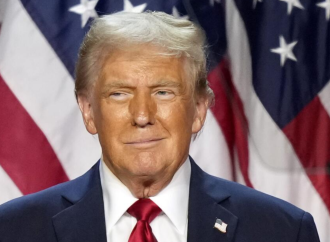 ইরানের সদিচ্ছা থাকুক বা না থাকুক, খুব শিগগিরই আন্তর্জাতিক চলাচলের জন্য গুরুত্বপূর্ণ হরমুজ প্রণালি উন্মুক্ত করে দেওয়ার ঘোষণা দিয়ে তেহরানকে কড়া বার্তা দিয়েছেন মার্কিন প্রেসিডেন্ট ডোনাল্ড ট্রাম্প।