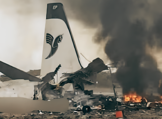 ইরানি বাহিনীর হাতে স্পর্শকাতর সামরিক প্রযুক্তি ও গোয়েন্দা তথ্য পড়ার আশঙ্কায় যুক্তরাষ্ট্র নিজেরাই তাদের দুটি অত্যাধুনিক ট্রান্সপোর্ট বিমান ধ্বংস করার দাবি করেছে।