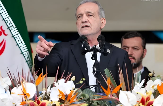 যুক্তরাষ্ট্রের সাধারণ জনগণের উদ্দেশে একটি বিশেষ খোলা চিঠি পাঠিয়েছেন ইরানের প্রেসিডেন্ট