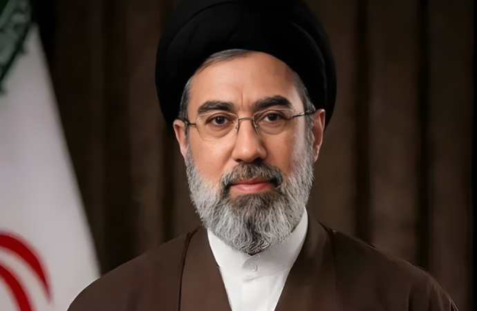 ইরানের সর্বোচ্চ নেতা মোজতবা খামেনির দেশত্যাগের গুজব নাকচ করে দিয়ে তিনি তেহরানেই আছেন বলে নিশ্চিত করেছে রাশিয়া